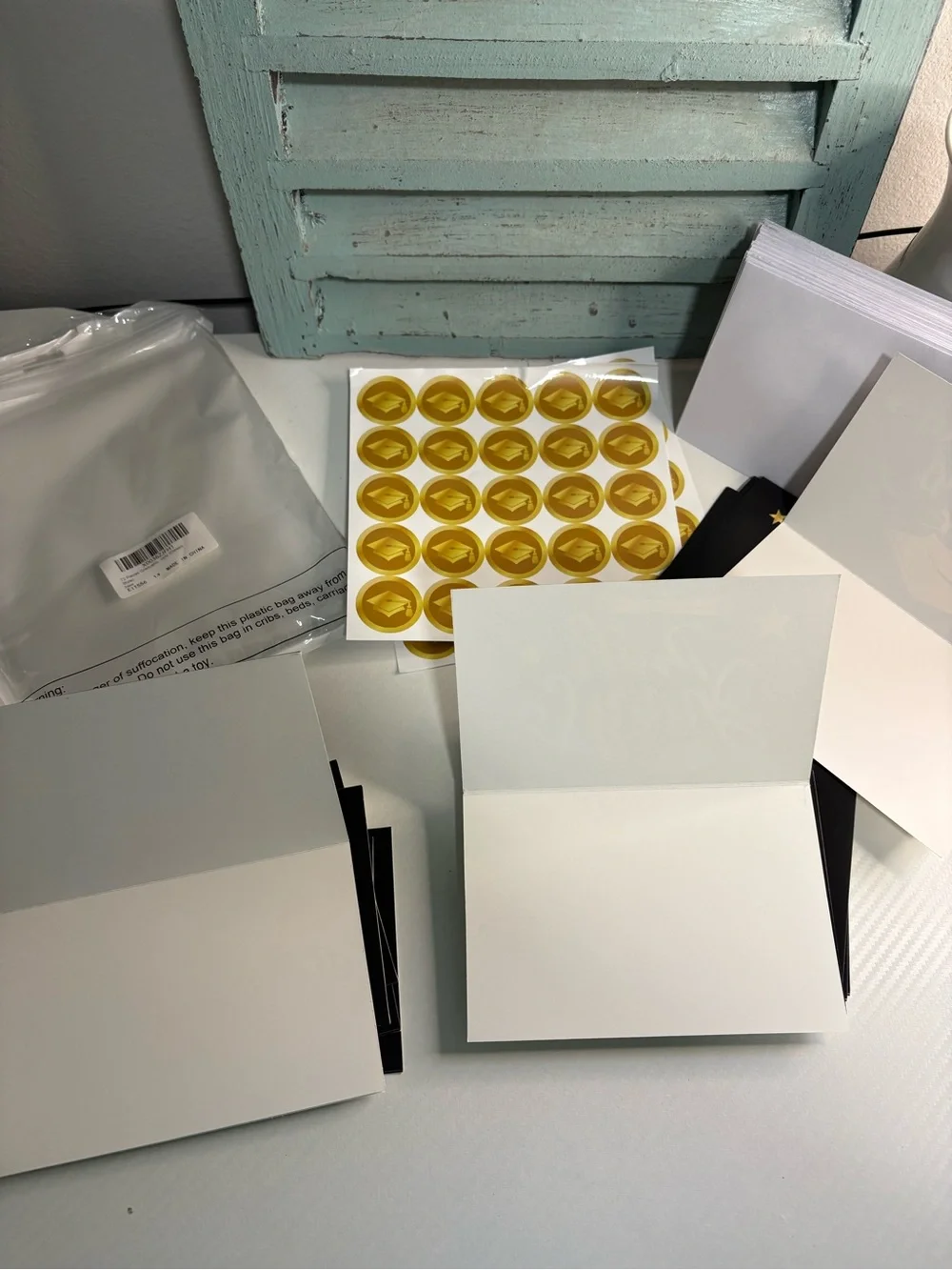 Graduation Thank You Cards Set with Gold Stickers - Black & Gold